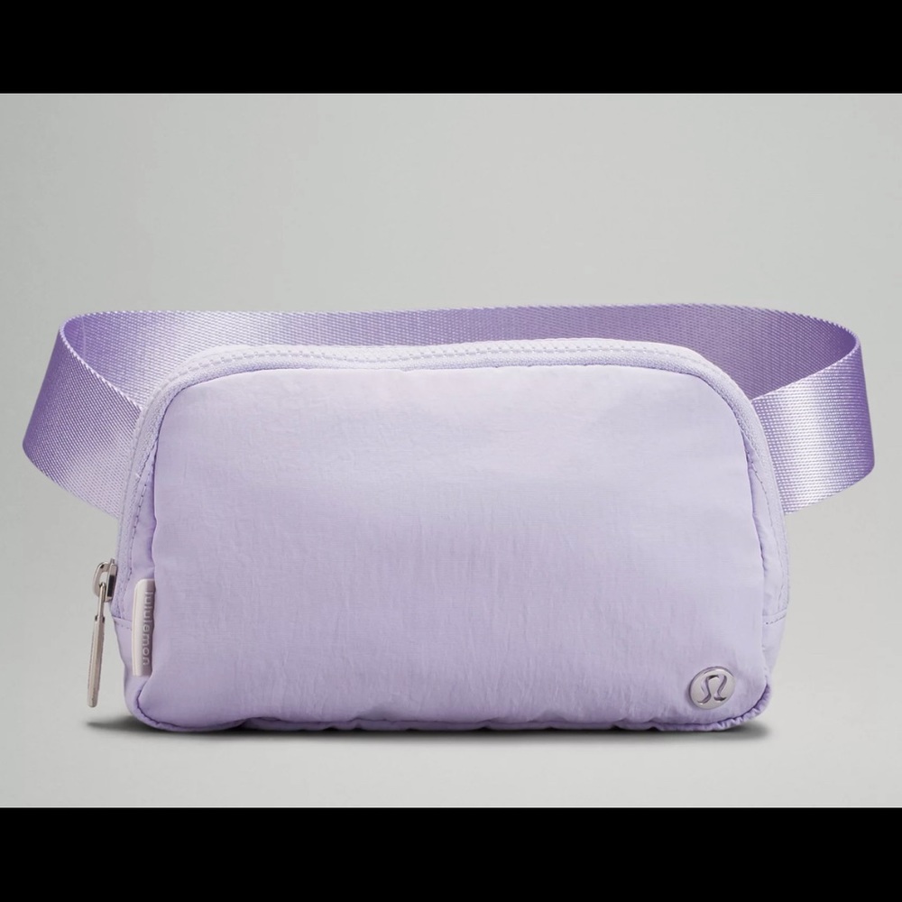 LULULEMON everywhere belt bag - lavender fog